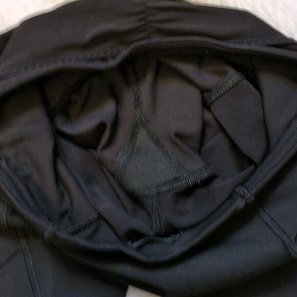 Lululemon Outrun Mesh 17" Crop Black Leggings Women's Size‎ 2 - Picture 11 of 13